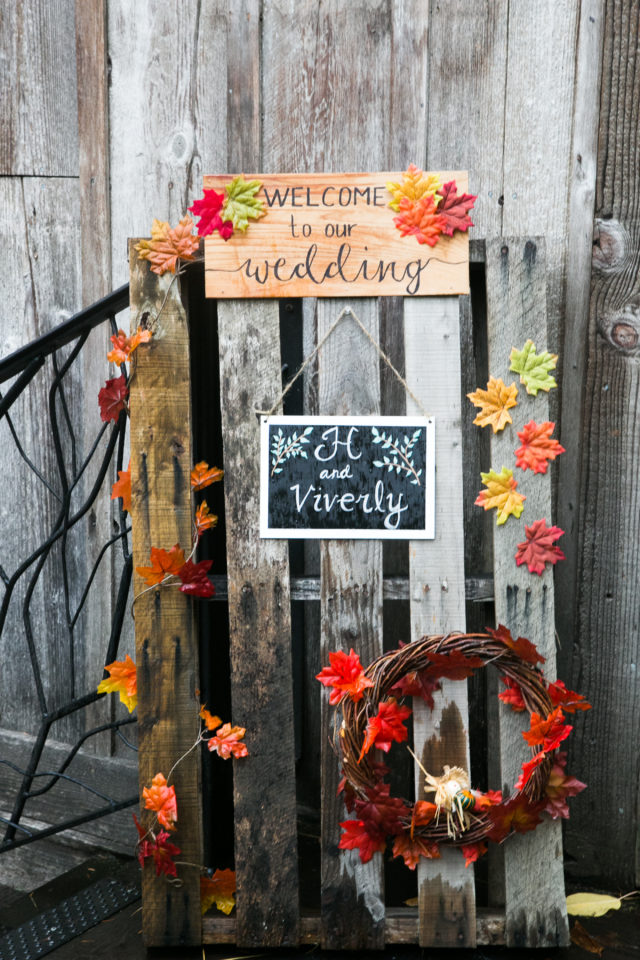 A decorative gate at the wedding of Viv & H